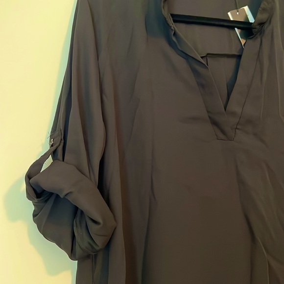 Ladies long black tunic with long sleeves convertible to 3/4 - Picture 2 of 4